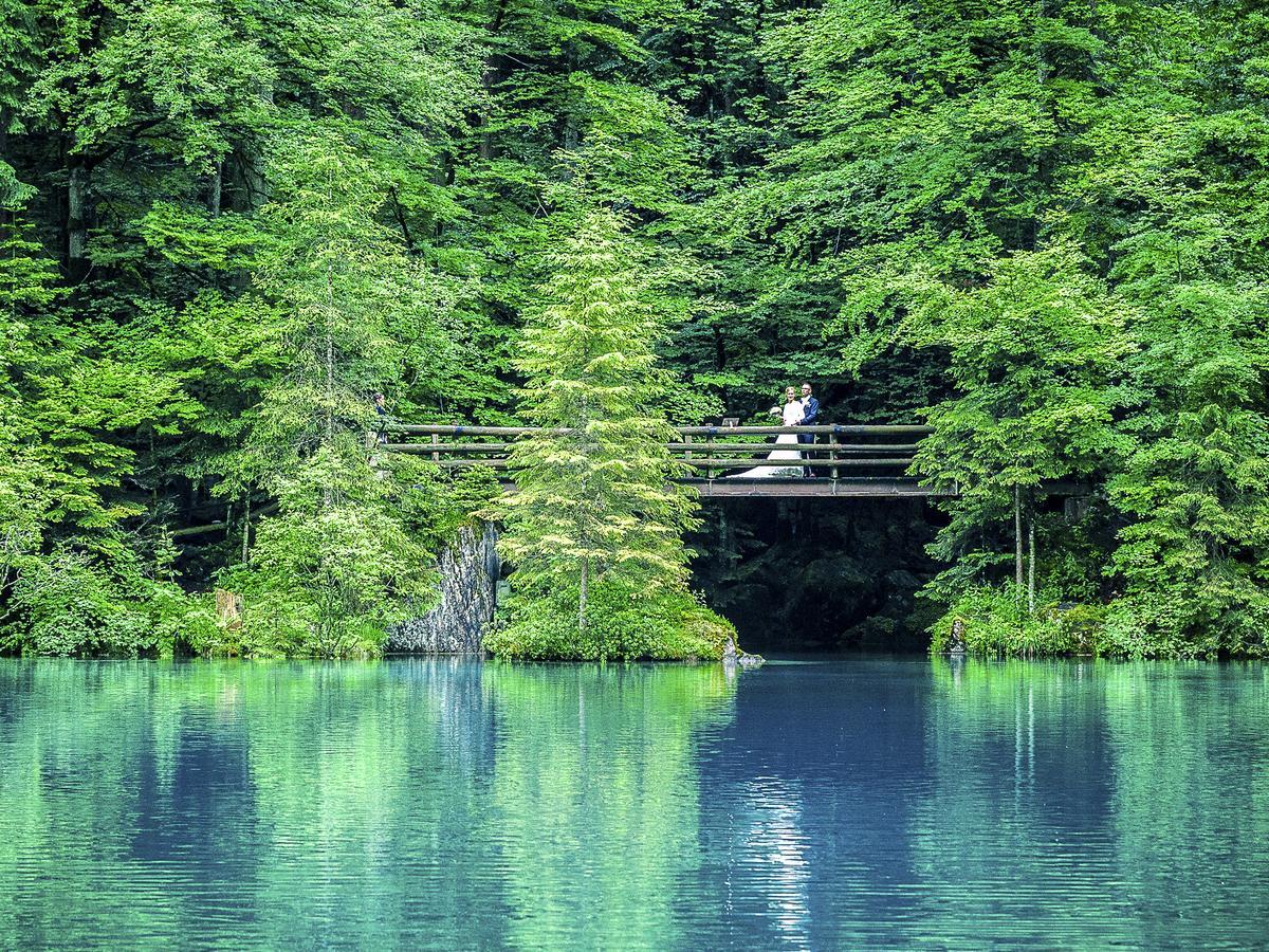 Hotel & Blausee
