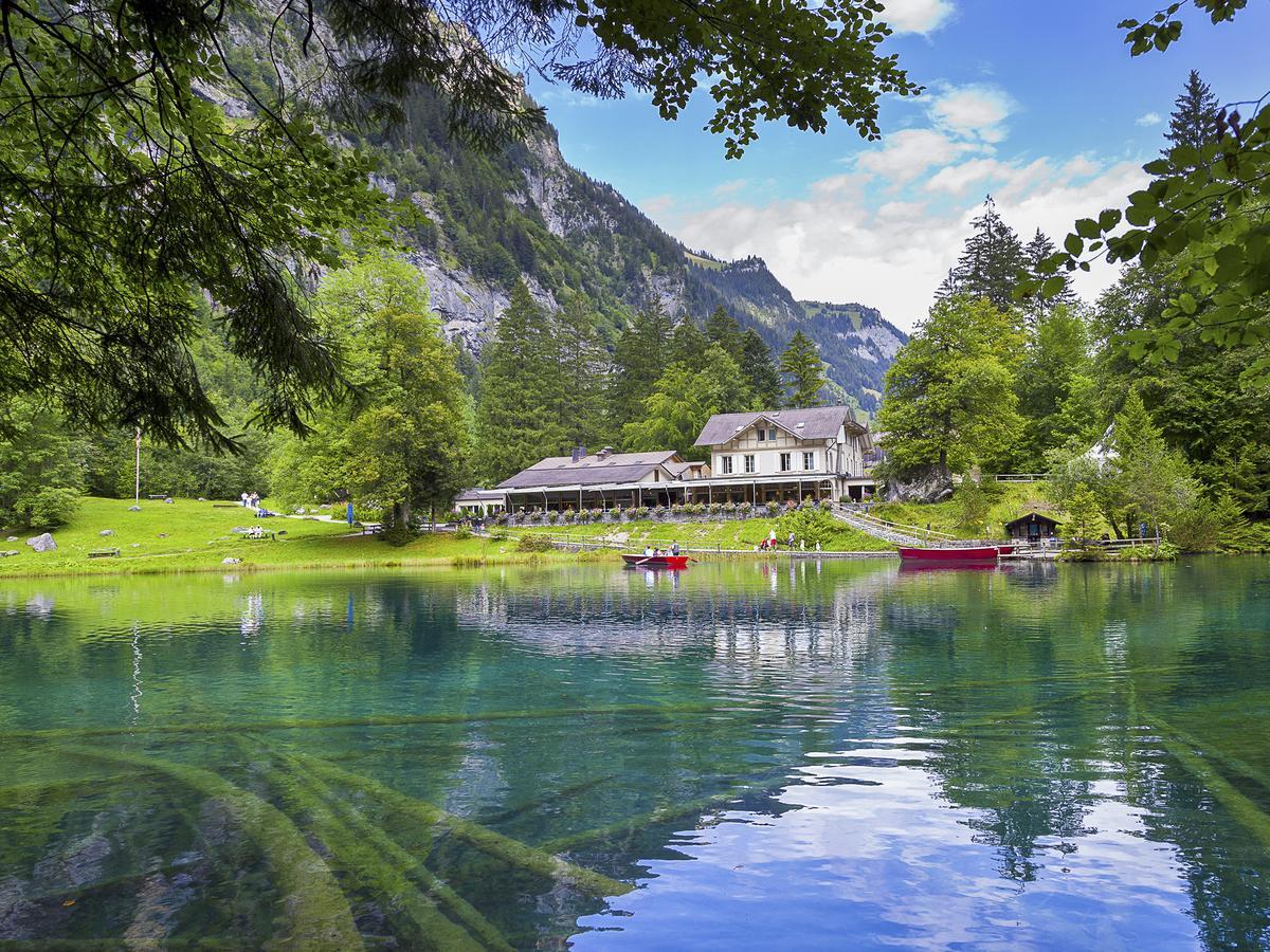 Hotel & Blausee
